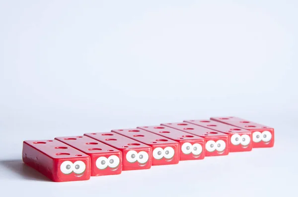 Дитячий Пластиковий Дизайнер Червоного Кольору Складений Поспіль Штучні Очі Білому — стокове фото