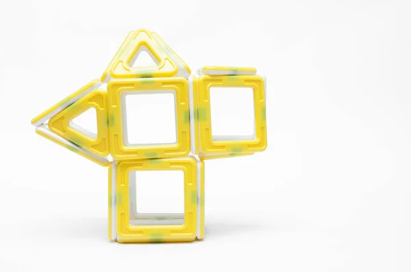 Geometrik Şekiller Kare Eşkenar Dörtgen Üçgen Sarı Plastik Yapıcı — Stok fotoğraf