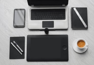Üstten Görünüm office stili bir çalışma masası