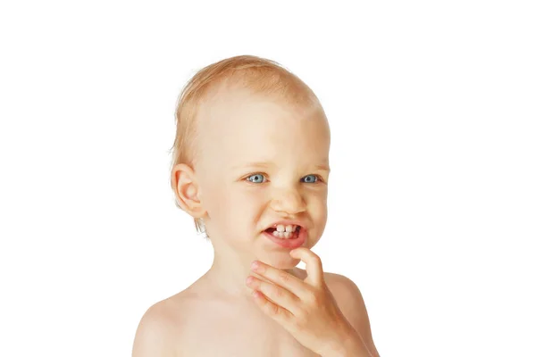 Retrato de bebé de dentição. Kid show em um dente isolado no fundo branco — Fotografia de Stock