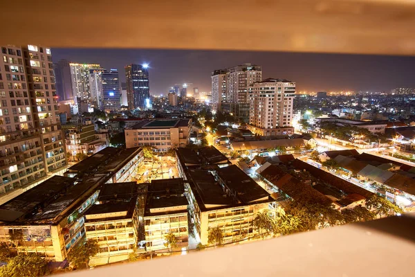 HO CHI MINH CITY, VIETNAM 15 NOVEMBRE 2019. Paesaggio urbano di Ho Chi Minh City. Lunga esposizione di notte, Vietnam — Foto Stock