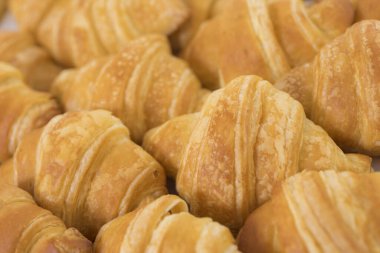 Taze kruvasanlar. Yakın görüş. 