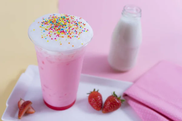 Aardbei Milkshake Close Uitzicht — Stockfoto