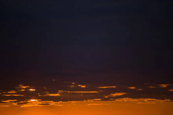 Pittoresca Alba Con Colori Arancio Blu Con Spazio Copia — Foto Stock