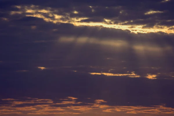 Malebný Východ Slunce Paprsky Mracích — Stock fotografie