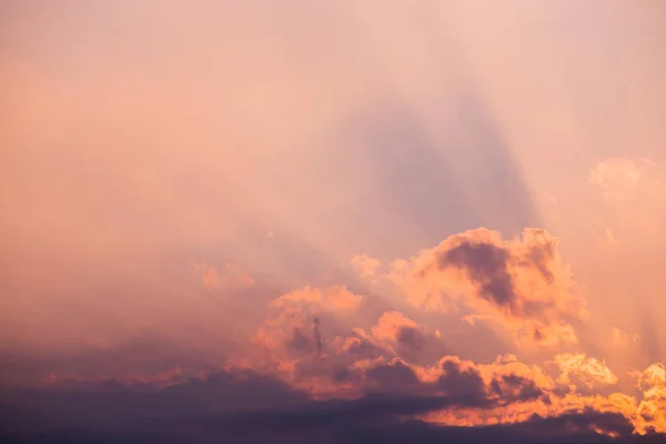 Солнечные Лучи Облаках Солнца Вечернем Небе Закат Италии — Бесплатное стоковое фото