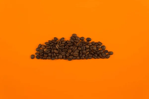 Ziarna Kawy Jasnym Żywym Pomarańczowym Tle — Zdjęcie stockowe