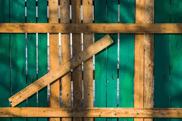 Der Fleck Auf Dem Grünen Zaun — Stockfoto