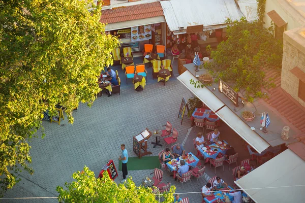 Rodi Grecia Luglio 2019 Caffè Ristoranti Nel Centro Storico Una — Foto Stock