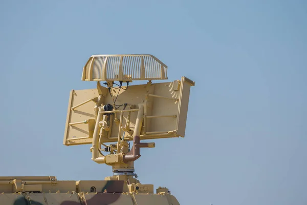 Localizador Antena Militar Cor Areia Protetora Transportador Pessoal Blindado — Fotografia de Stock