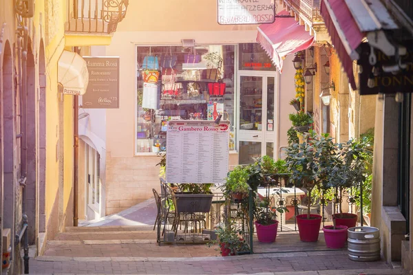 Castelmola Sicily Italy Σεπτεμβριου 2019 Καφετέριες Και Εστιατόρια Ανοίγουν Πρωί — Φωτογραφία Αρχείου