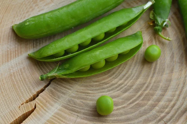 Neue Ernte Frischer Reifer Grüner Erbsen Hülsenfrüchte Grüne Erbsen Und — Stockfoto