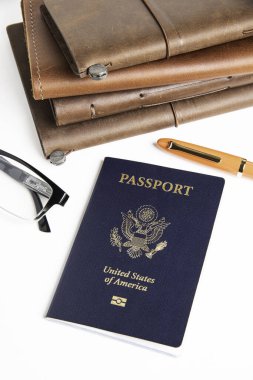 Seyahat Ögeleriyle Amerikan Pasaportu