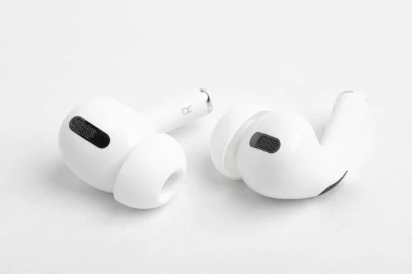 Un par de Apple AirPods Pro Buds —  Fotos de Stock