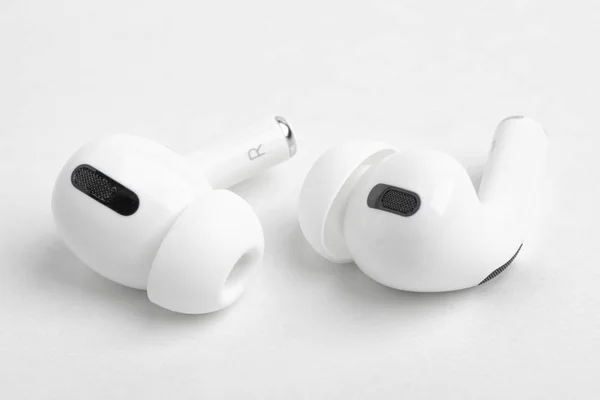 Un par de Apple AirPods Pro Buds —  Fotos de Stock