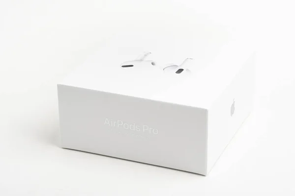 Download Caja de embalaje de Apple AirPods Pro — Foto editorial de ...