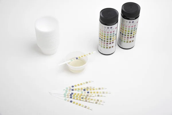 A Basic Set Of Urine Reagent Test Kit — стокове фото