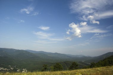 Kafkas Dağları. Gökyüzü.