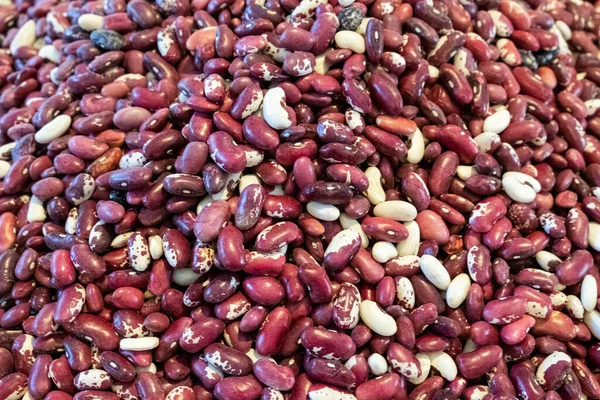 Diferentes Tipos Feijão Uma Caixa Legumes Grãos Multicoloridos Frutas Vermelhas — Fotografia de Stock