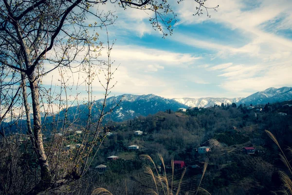 Vista Sopé Cáucaso Distrito Cidade Batumi Picos Altos Encontra Neve — Fotografia de Stock