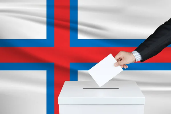 Volby Faerských Ostrovech Ruka Muže Který Dává Svůj Hlas Volební — Stock fotografie
