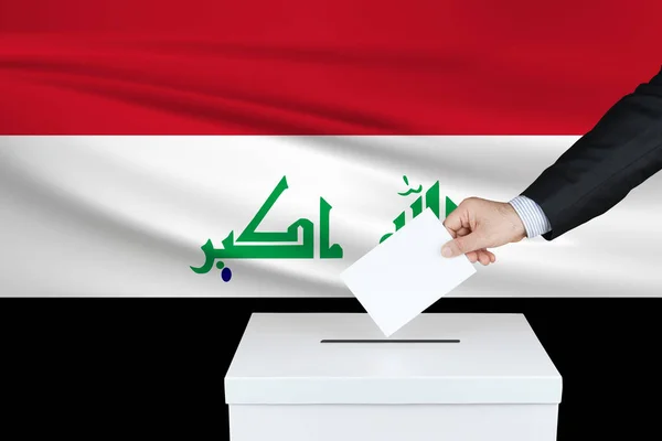 Elezioni Iraq Mano Dell Uomo Che Mette Suo Voto Nelle — Foto Stock