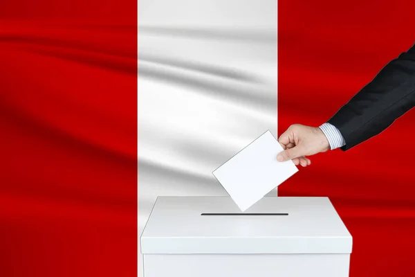 Volby Peru Ruka Muže Který Dává Svůj Hlas Volební Urny — Stock fotografie