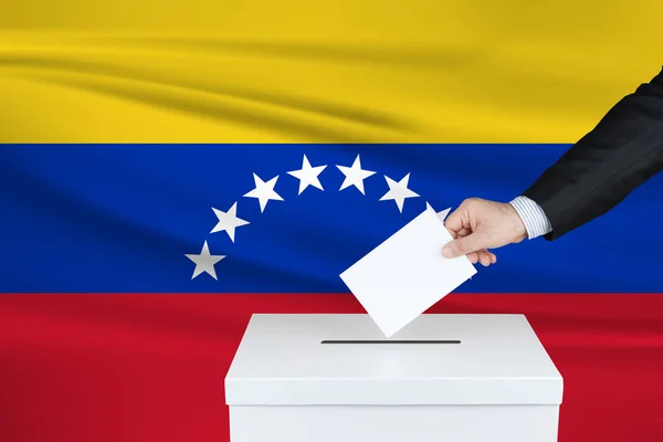 Elecciones Venezuela Mano Del Hombre Poniendo Voto Las Urnas Ondeó —  Fotos de Stock