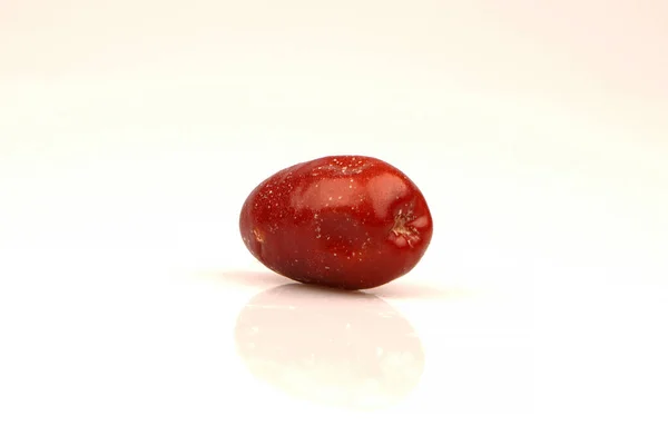 Seco Orgânico Tâmaras Maduras Frutas Isoladas Sobre Fundo Branco — Fotografia de Stock