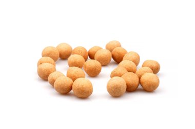 Bir grup Organik Baharat, beyaz arkaplanda nohut örtüsü