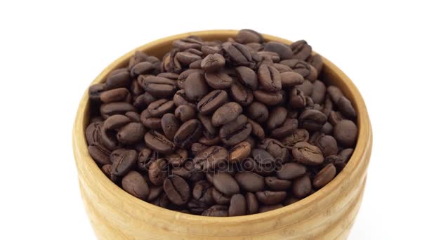 Wooden bowl with coffee beans — Stock Video