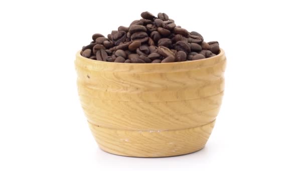 Drewniana miska z ziaren kawy — Wideo stockowe