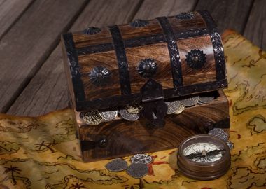 Eski Trasure göğüs