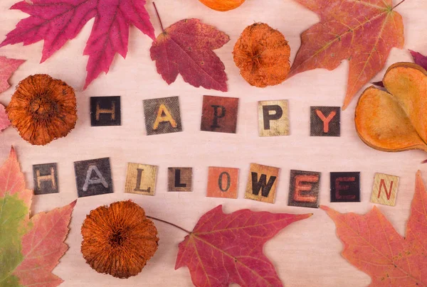 Mutlu Cadılar Bayramı tabelası