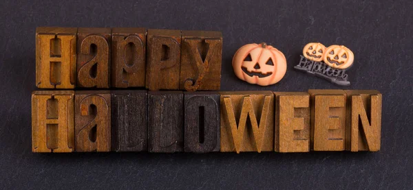 Mutlu Cadılar Bayramı tabelası