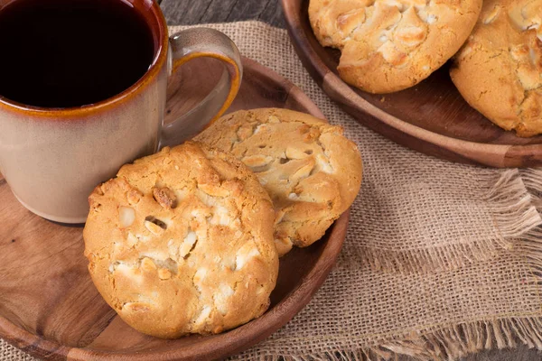 Weiße Schokolade Macadamia-Nuss-Kekse — Stockfoto