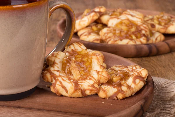 Plaat van Apple karamel Cookies — Stockfoto