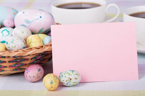 Cukierki Wielkanoc i koperty — Zdjęcie stockowe