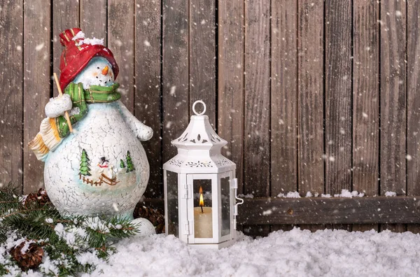 Χριστούγεννα χιονάνθρωπος και φανάρι — Φωτογραφία Αρχείου