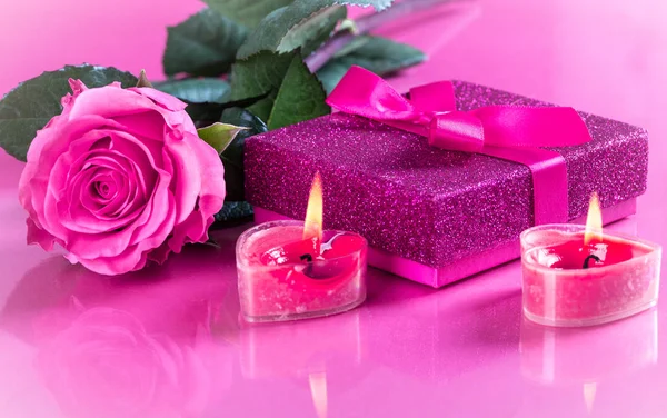 Valentine Gift Box With Rose and Candles — Stock Photo, Image