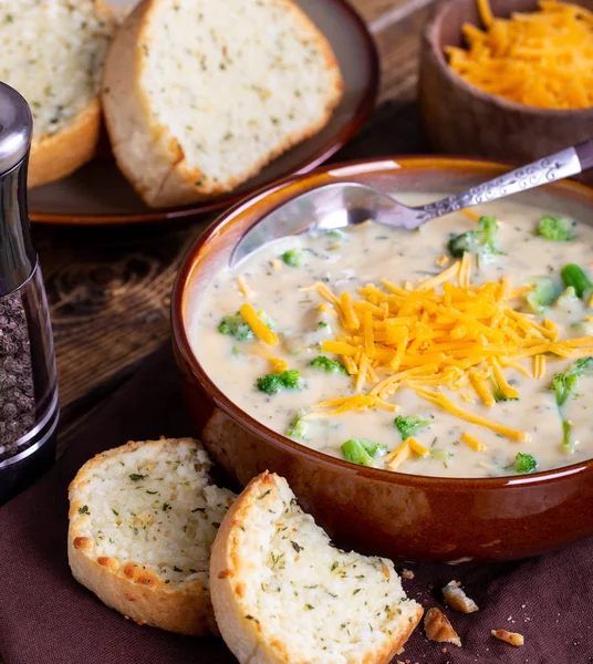 Bowl of Creamy Broccoli Cheddar Cheese Soup — Stock Photo, Image