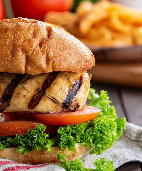 Closeup Healthy Grilled Chicken Breast Sandwich Tomatoes Lettuce Bun French — Stock Photo, Image