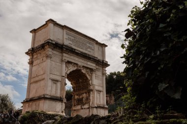 Roma, İtalya - 20 Kasım 2018: Coronavirus 'tan bir yıl önce Roma' nın en ünlü anıtlarını ziyaret edin