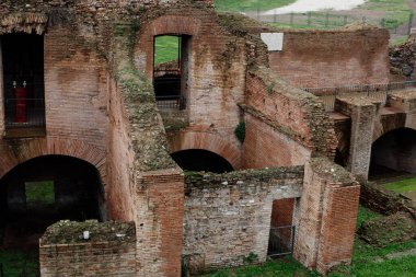 Roma, İtalya - 20 Kasım 2018: Coronavirus 'tan bir yıl önce Roma' nın en ünlü anıtlarını ziyaret edin