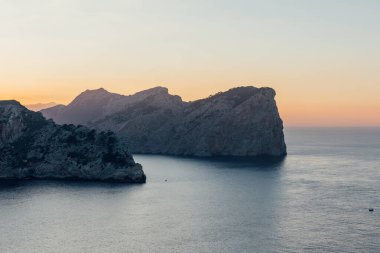 Mallorca (İspanya) gezisinden güzel görüntüler. Sahillerin, manzaraların ve anıtların detayları.