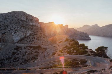 Mallorca (İspanya) gezisinden güzel görüntüler. Sahillerin, manzaraların ve anıtların detayları.