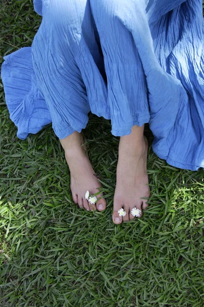 Piedi di ragazza adolescente — Foto Stock