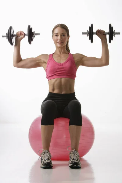 Mujer haciendo ejercicio —  Fotos de Stock