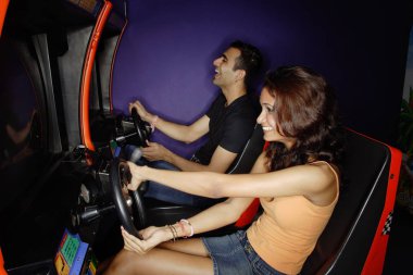 Bir video oyunu arcade içinde birleştirmek