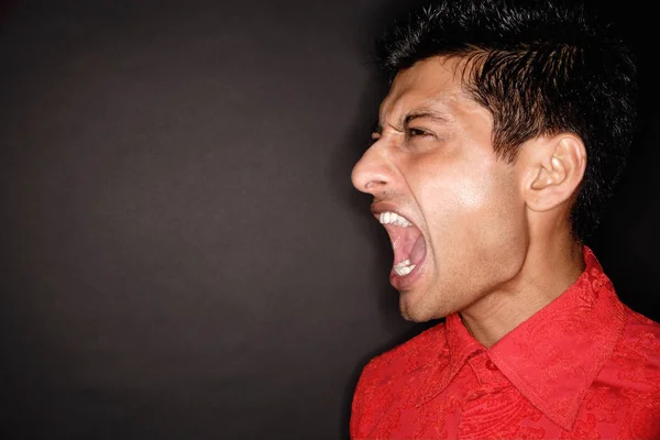 Man screaming, head shot — Stock Photo, Image